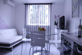  Mladena Apartment  Сплит